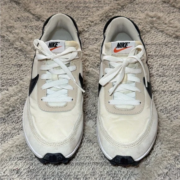 Nike Women’s Waffle Debut Shoes | Size 8.5 - Picture 3 of 9